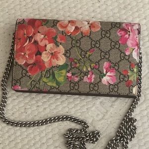Gucci Chain Wallet - Blooms print GG coated